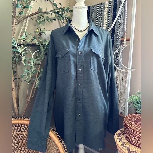 Men’s Ascend Dark Gray Herringbone Slub Button Up Shirt - Picture 3 of 7